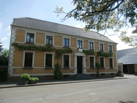 Wesel-Ginderich : Schwanenhofstraße 